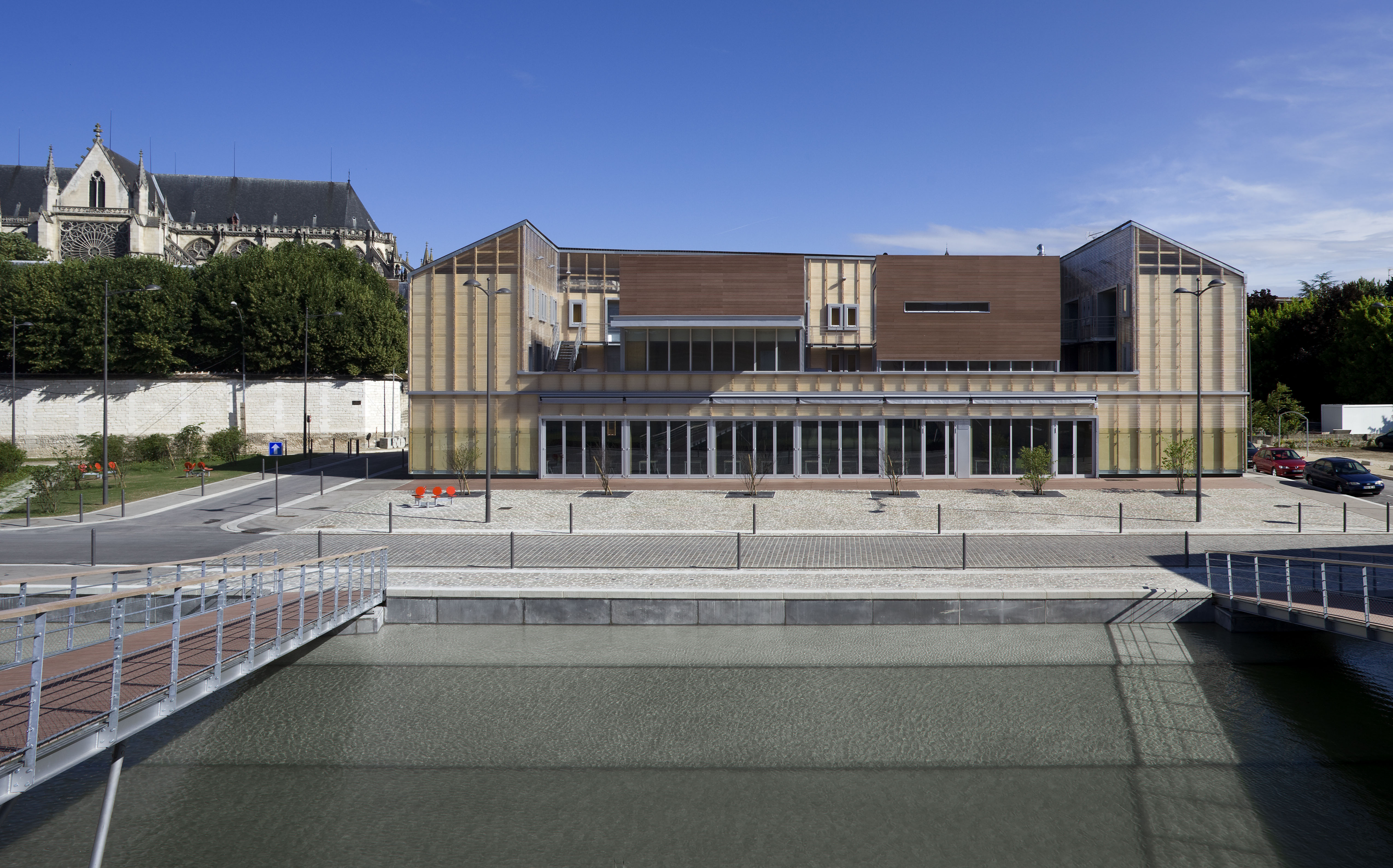 Campus des Comtes de Champagne Lipsky Rollet architecture et environnement architecte florence lipsky pascal rollet paris france 